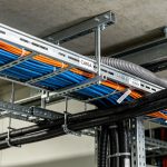 200㎡中型机房建设方案:从装修到 UPS/电池/配电/机柜/桥架的全流程